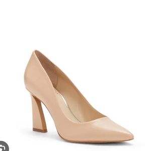 NEW VINCE CAMUTO thanley Sandstone Nude Pumps Size 12 Women Leather Pointy Heels
